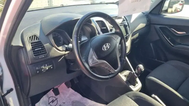 Hyundai ix20 usata a Savona (19)