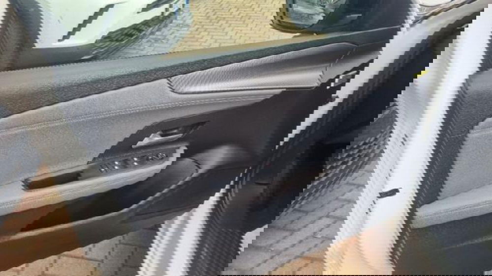 Opel Mokka usata a Savona (17)