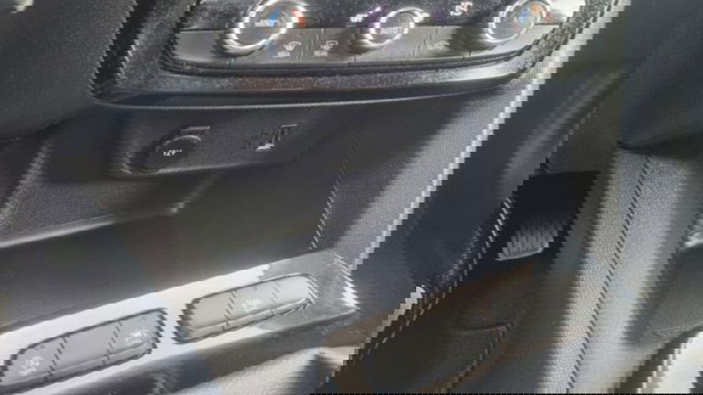 Opel Mokka usata a Savona (8)