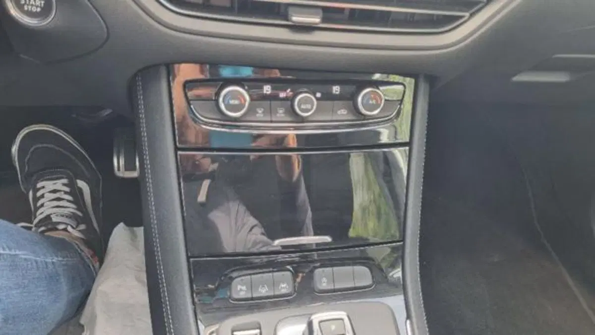Opel Grandland usata a Savona (5)