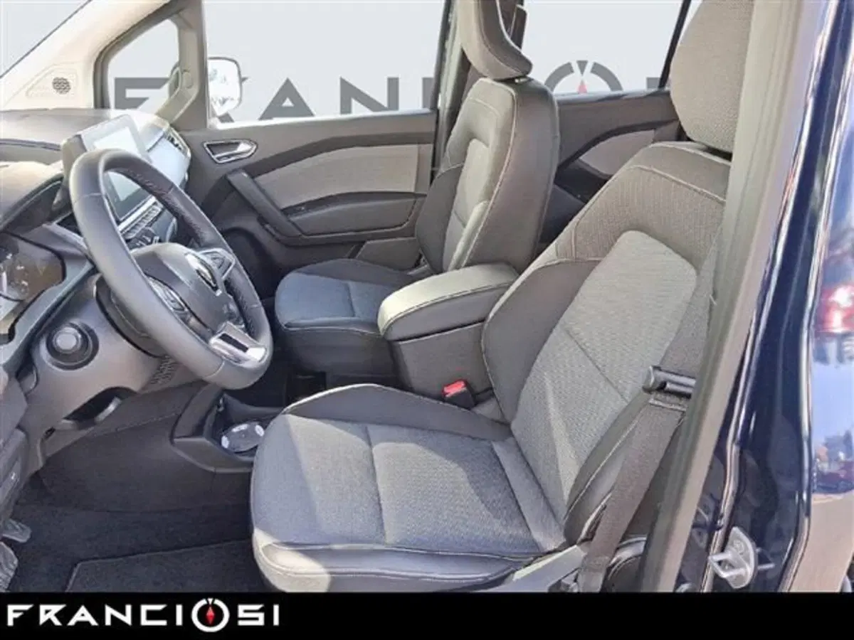 Renault Kangoo nuova a Modena (7)