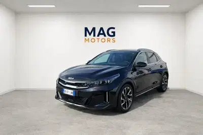 Kia XCeed 1.6 crdi mhev Style 136cv dct del 2023 usata a Rende