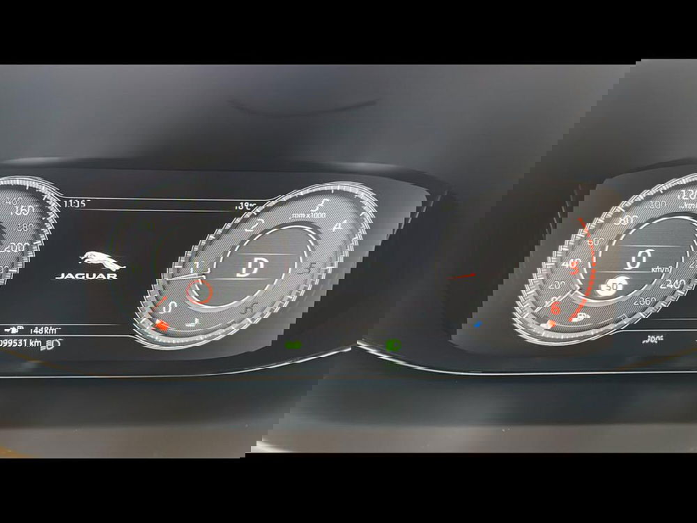 Jaguar E-Pace usata a Varese (10)