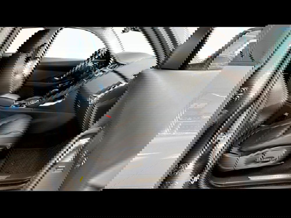 Jaguar E-Pace usata a Varese (3)