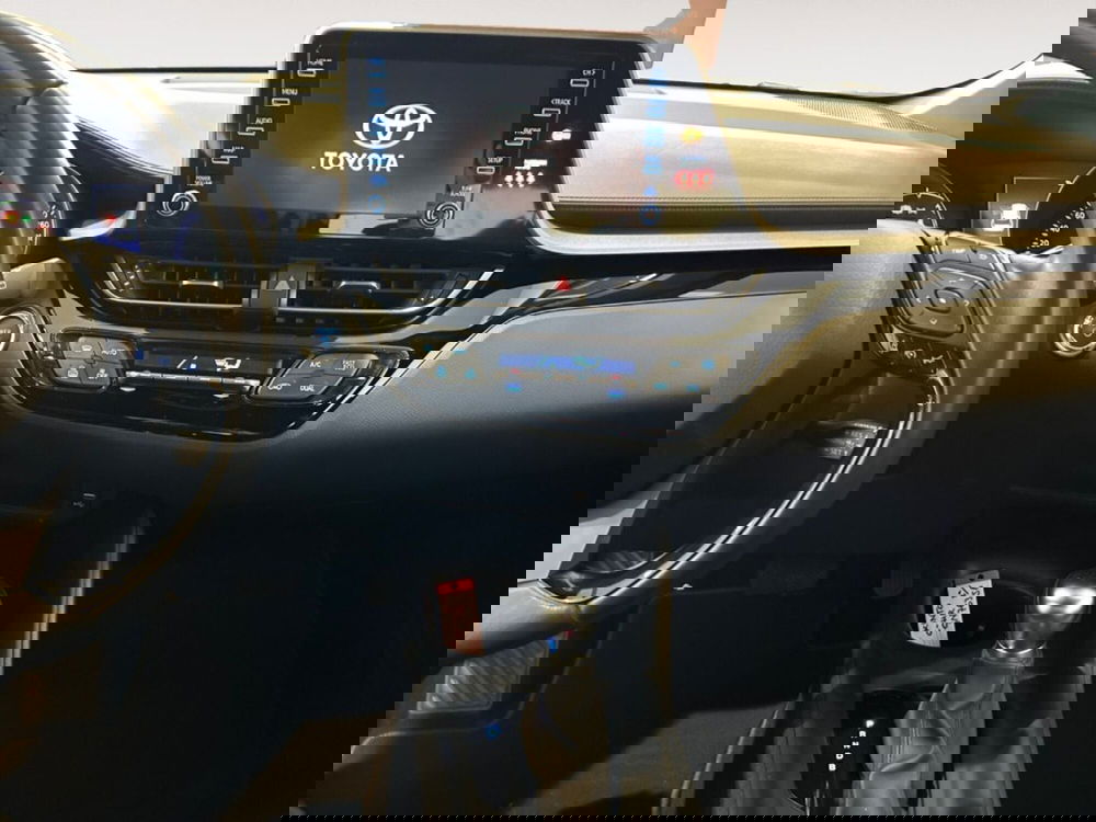 Toyota Toyota C-HR usata a Verona (4)