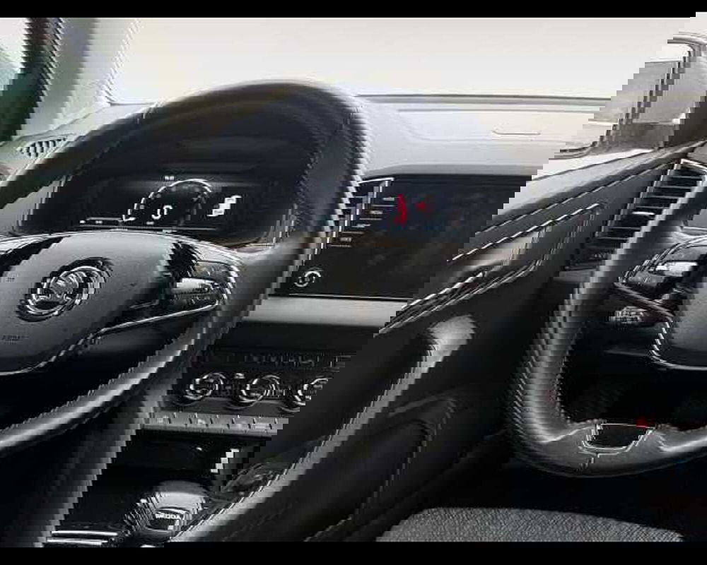 Skoda Karoq usata a Ravenna (12)