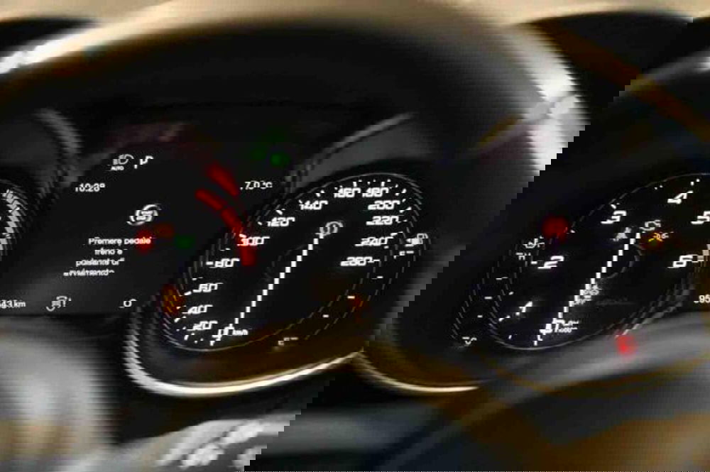 Alfa Romeo Stelvio usata a Torino (17)