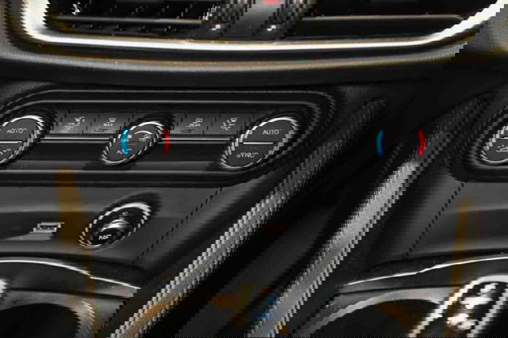 Alfa Romeo Stelvio usata a Torino (19)