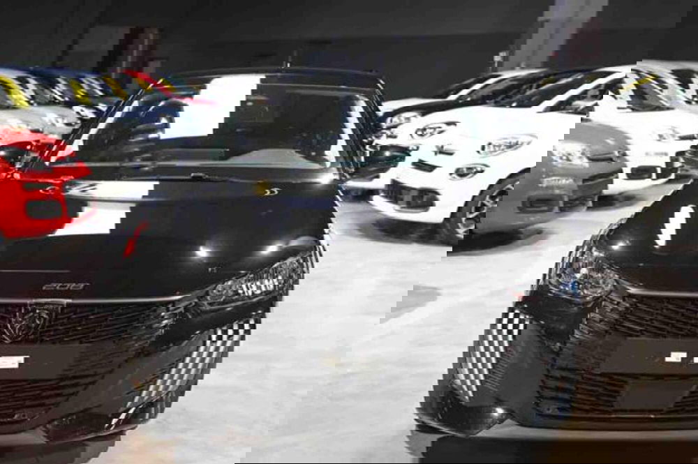 Peugeot 208 nuova a Torino (2)