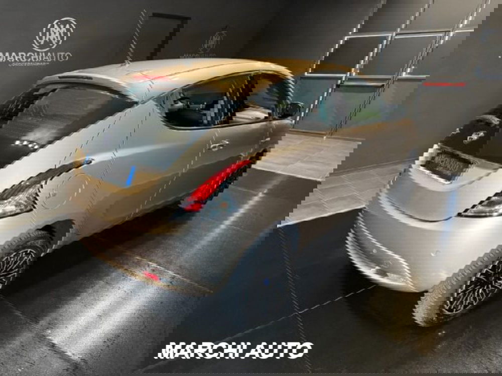 Lancia Ypsilon usata a Perugia (5)