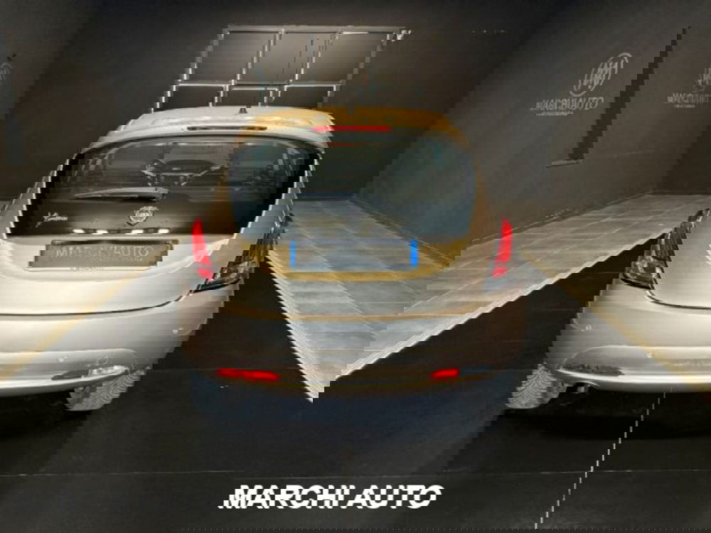 Lancia Ypsilon usata a Perugia (6)