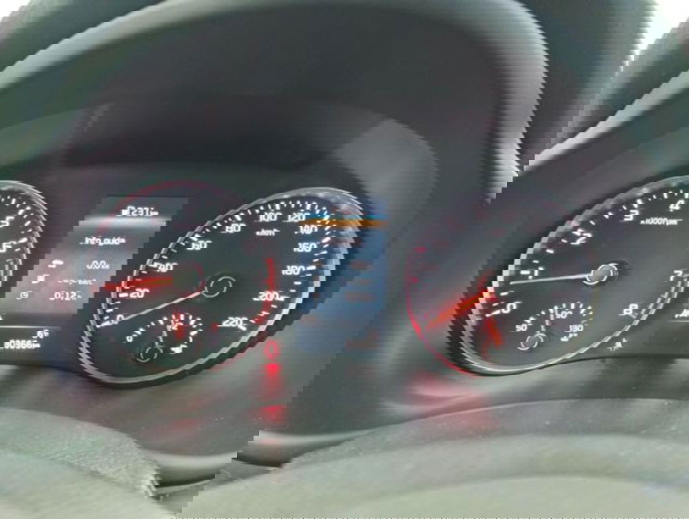 Kia Stonic usata a Como (11)