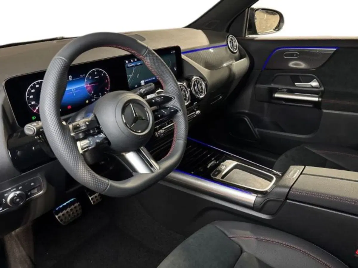 Mercedes-Benz GLA SUV nuova a Bologna (11)