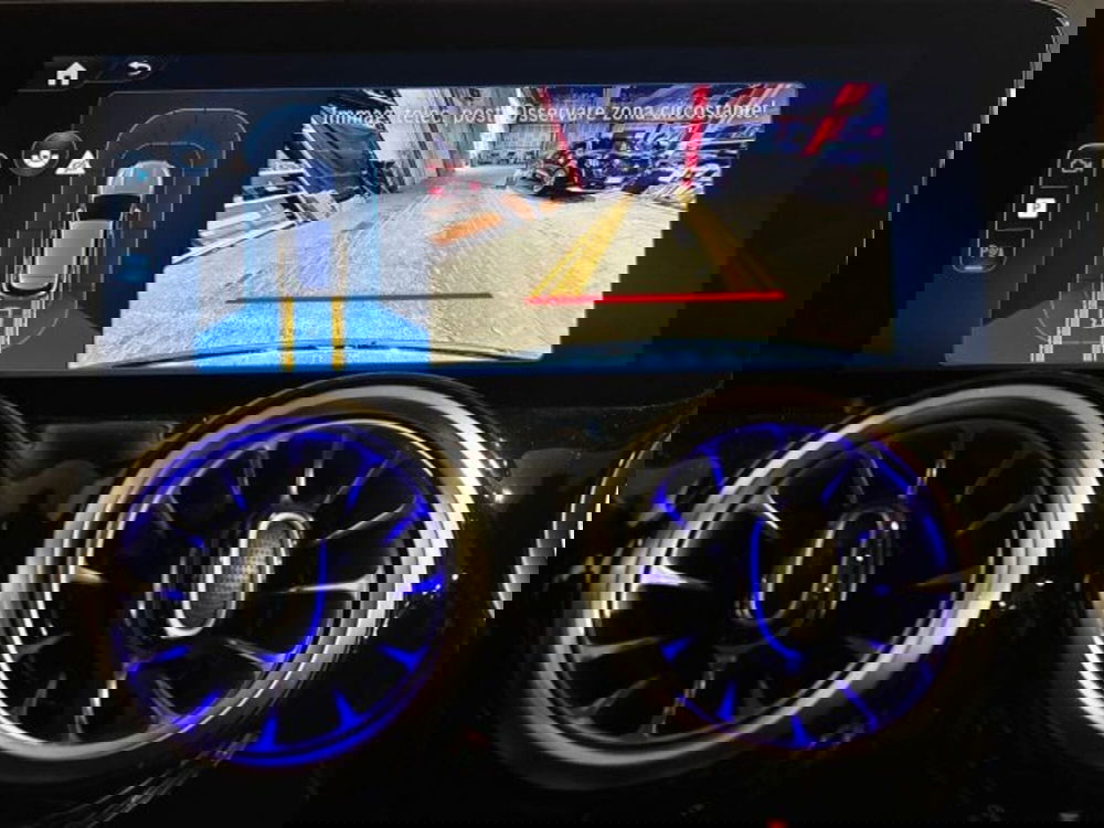 Mercedes-Benz GLA SUV nuova a Bologna (12)