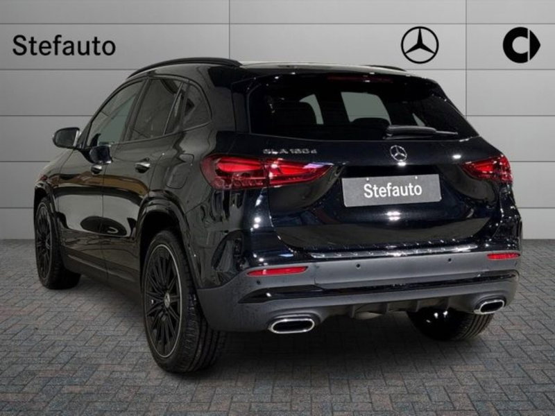 Mercedes-Benz GLA SUV nuova a Bologna (5)