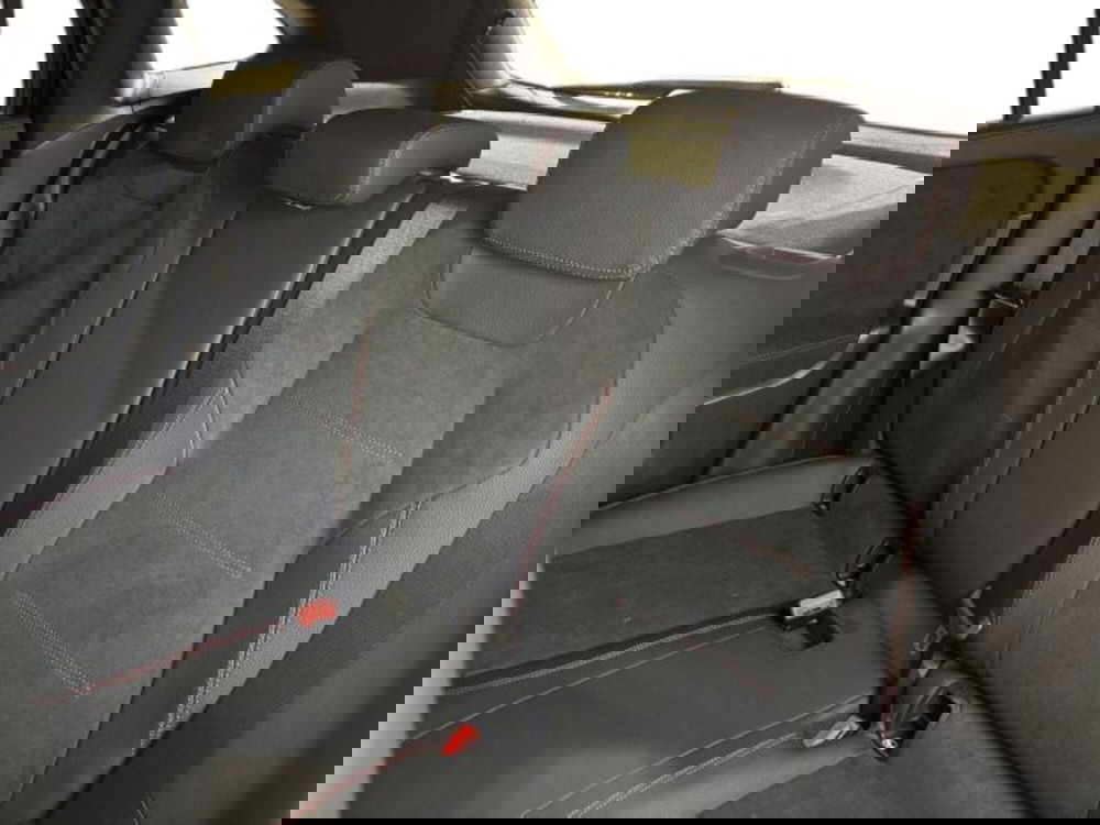 Mercedes-Benz GLA SUV nuova a Bologna (9)