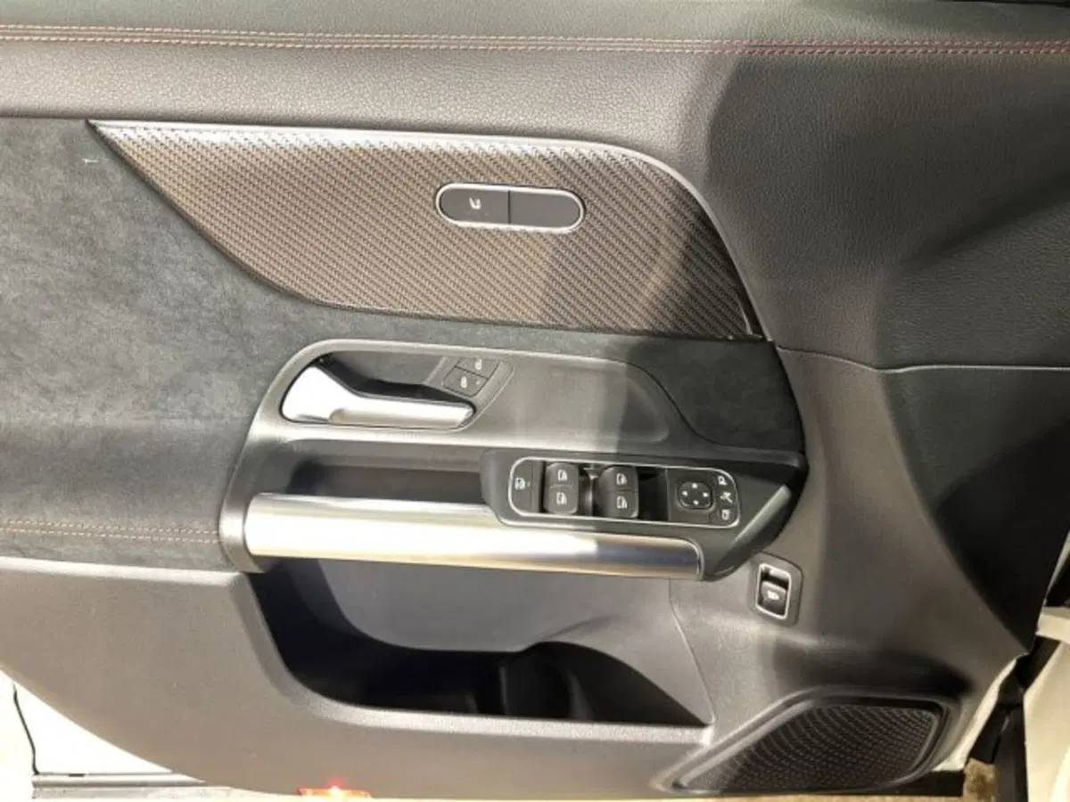 Mercedes-Benz GLA SUV nuova a Bologna (10)