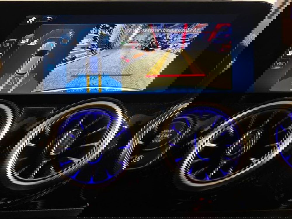 Mercedes-Benz GLA SUV nuova a Bologna (12)