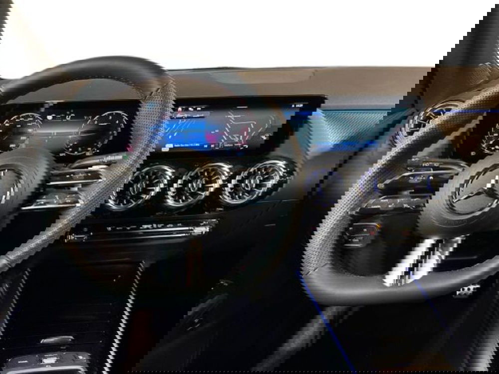 Mercedes-Benz GLA SUV nuova a Bologna (14)