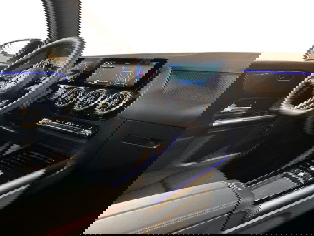 Mercedes-Benz GLA SUV nuova a Bologna (15)