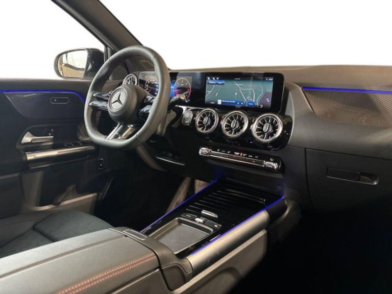Mercedes-Benz GLA SUV nuova a Bologna (15)