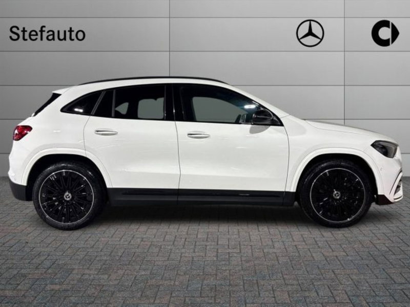 Mercedes-Benz GLA SUV nuova a Bologna (2)