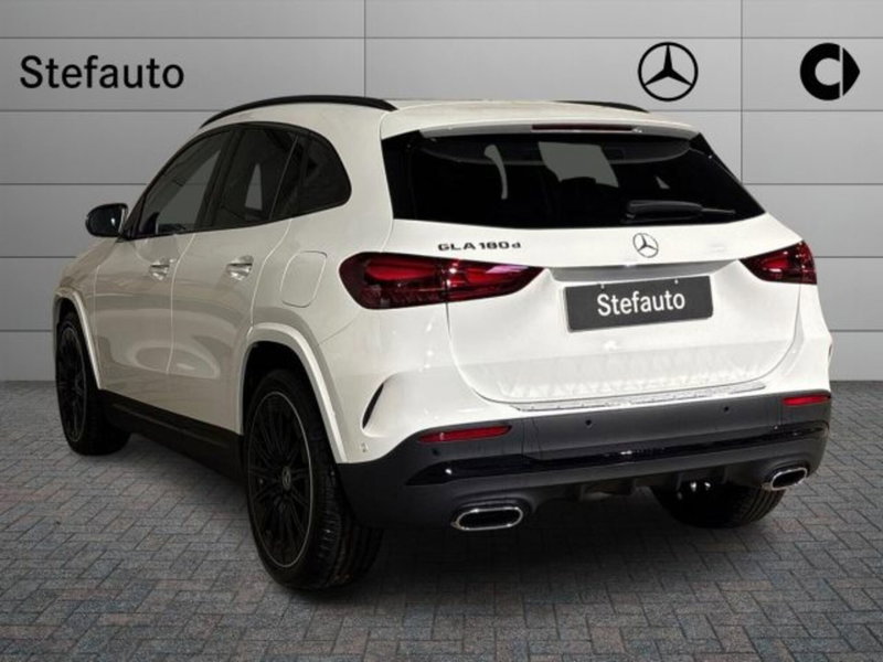 Mercedes-Benz GLA SUV nuova a Bologna (5)