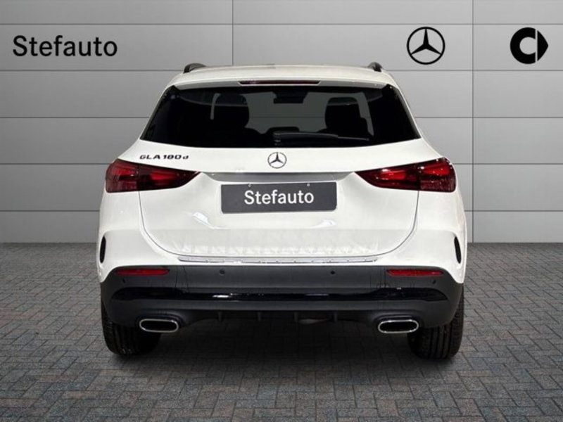 Mercedes-Benz GLA SUV nuova a Bologna (6)