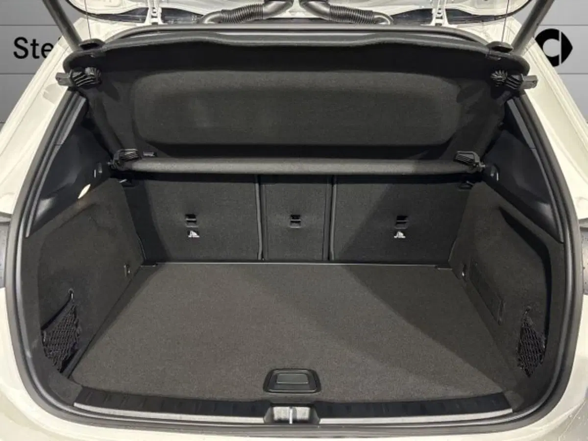 Mercedes-Benz GLA SUV nuova a Bologna (7)