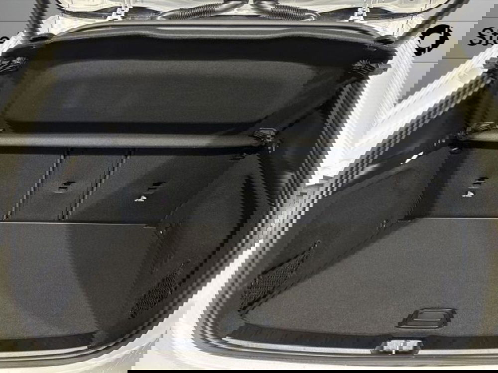 Mercedes-Benz GLA SUV nuova a Bologna (7)