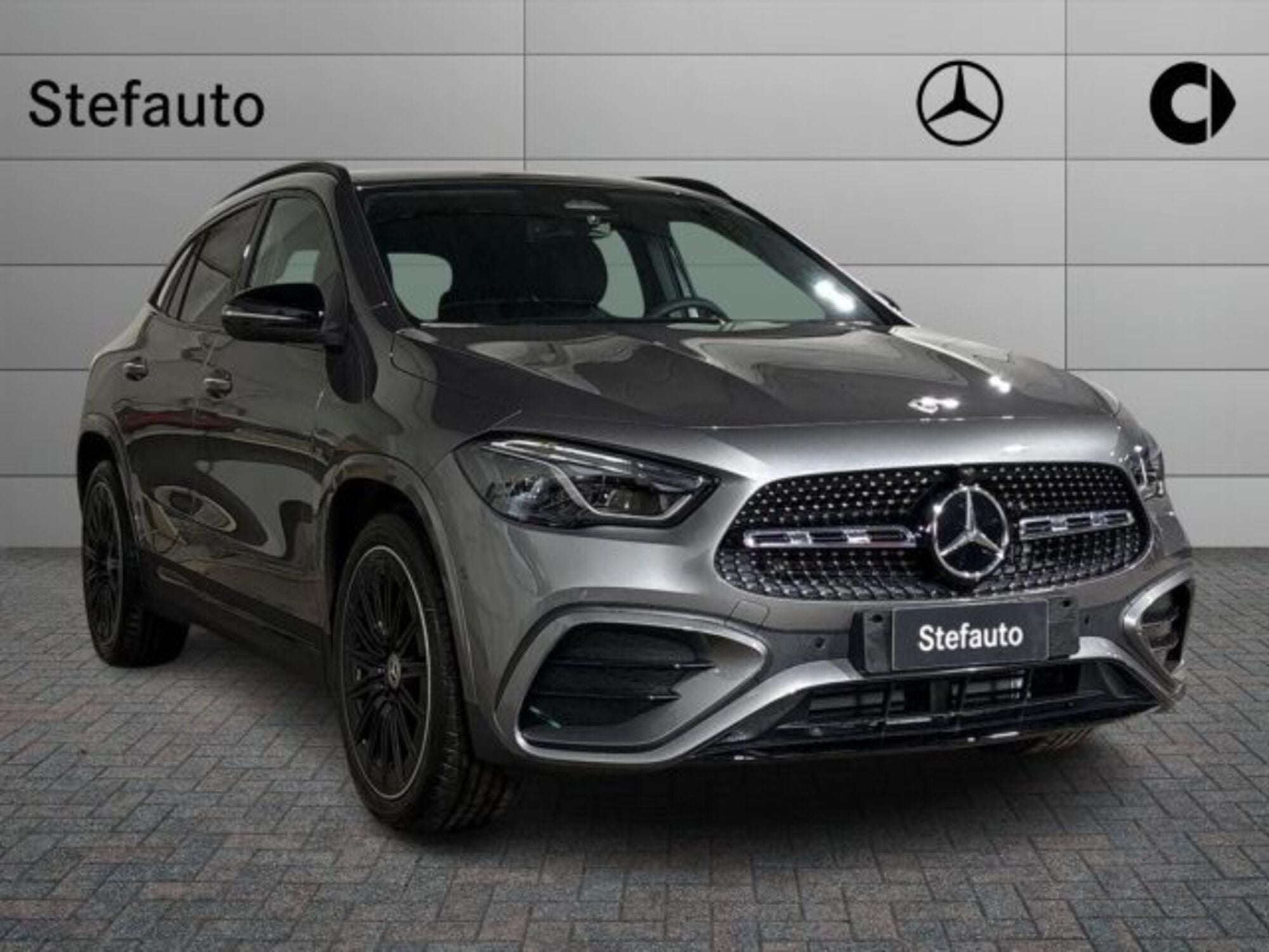Vendo Mercedes-Benz GLA SUV 180 d AMG Line Advanced Plus auto nuova a ...