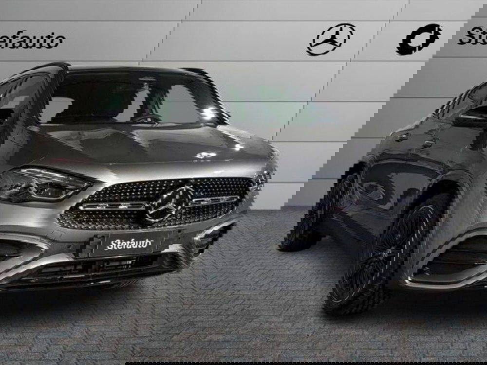Mercedes-Benz GLA SUV nuova a Bologna