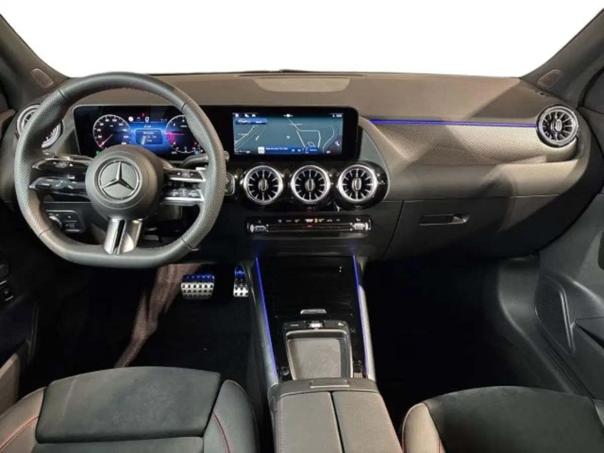 Mercedes-Benz GLA SUV nuova a Bologna (13)