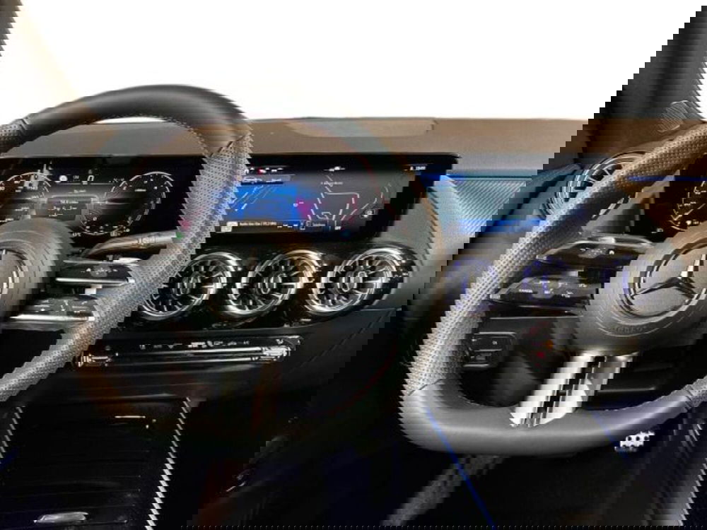 Mercedes-Benz GLA SUV nuova a Bologna (14)