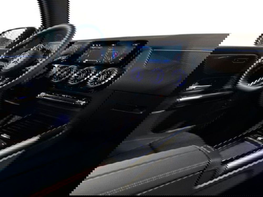 Mercedes-Benz GLA SUV nuova a Bologna (15)