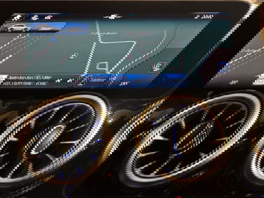 Mercedes-Benz GLA SUV nuova a Bologna (17)