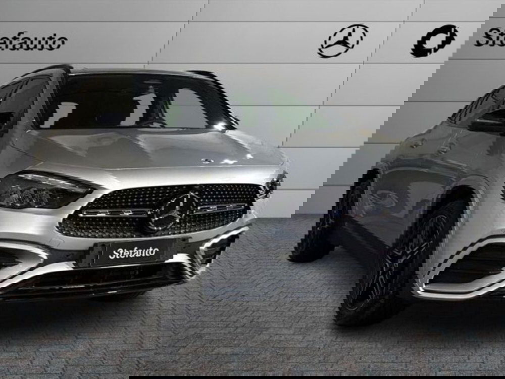 Mercedes-Benz GLA SUV nuova a Bologna