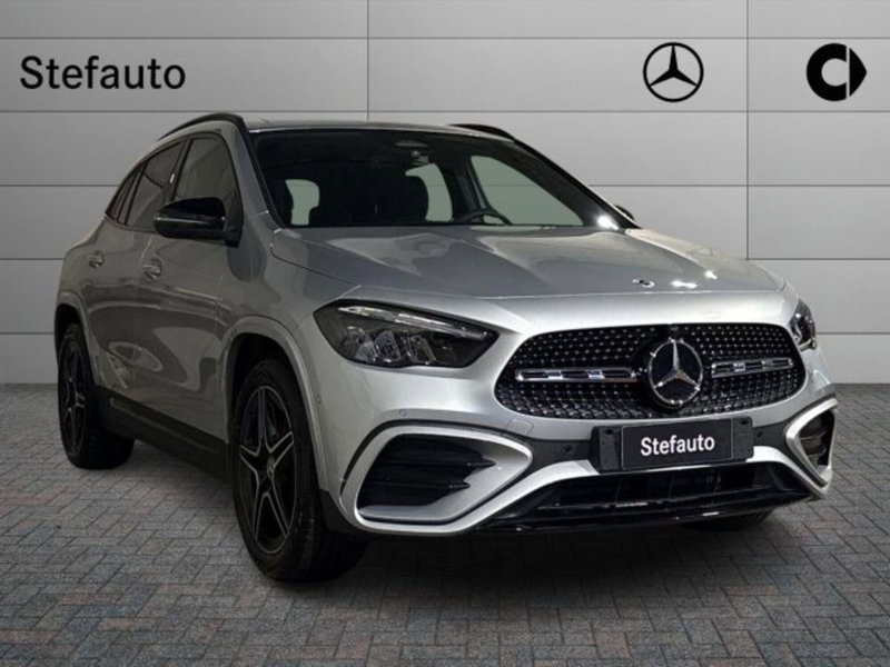 Mercedes-Benz GLA SUV nuova a Bologna