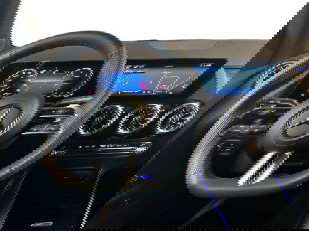 Mercedes-Benz GLA SUV nuova a Bologna (14)