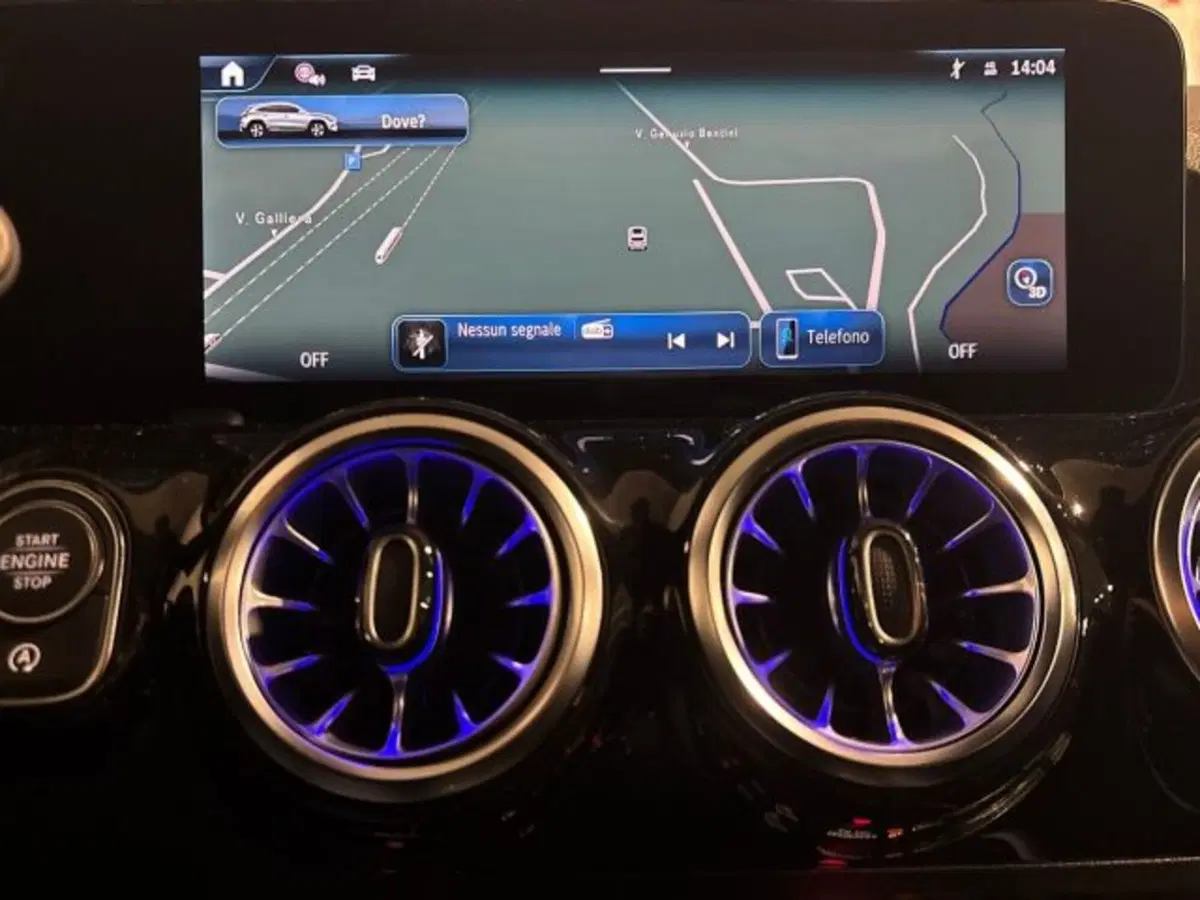 Mercedes-Benz GLA SUV nuova a Bologna (17)