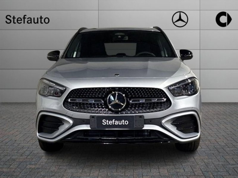 Mercedes-Benz GLA SUV nuova a Bologna (4)