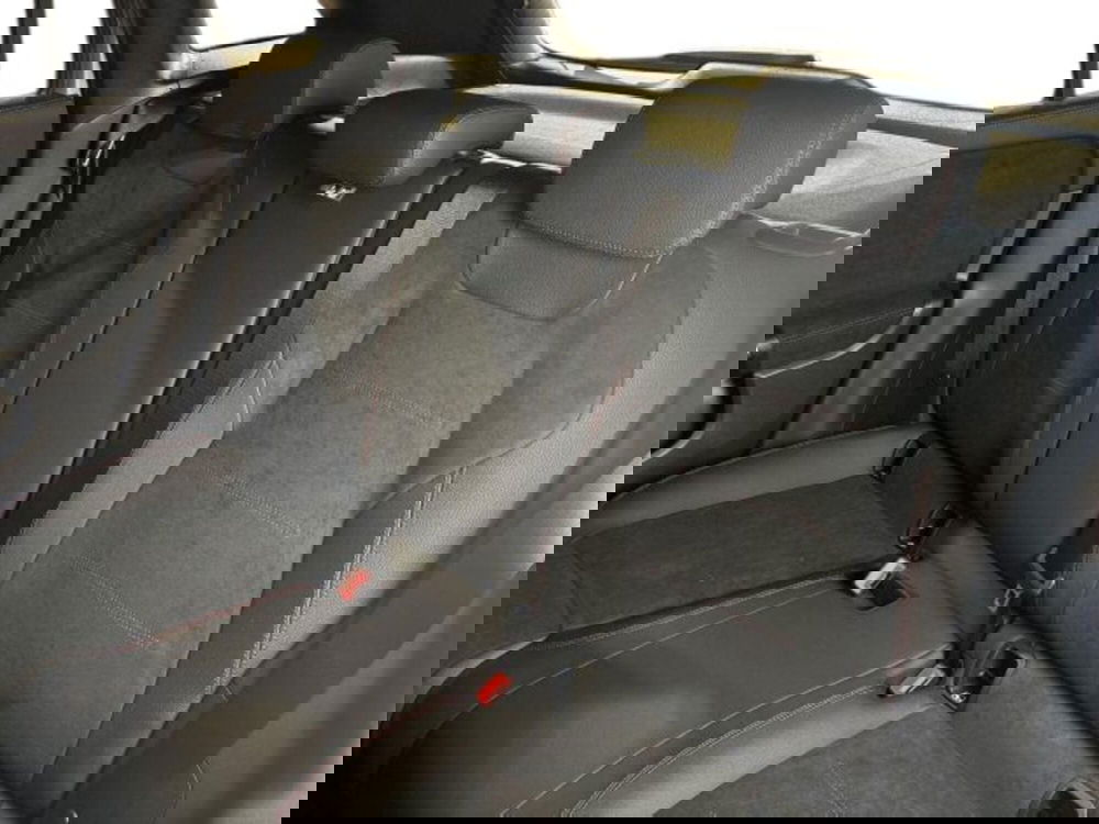 Mercedes-Benz GLA SUV nuova a Bologna (9)