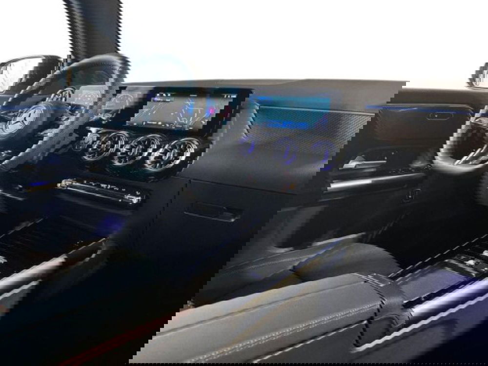 Mercedes-Benz GLA SUV nuova a Bologna (15)