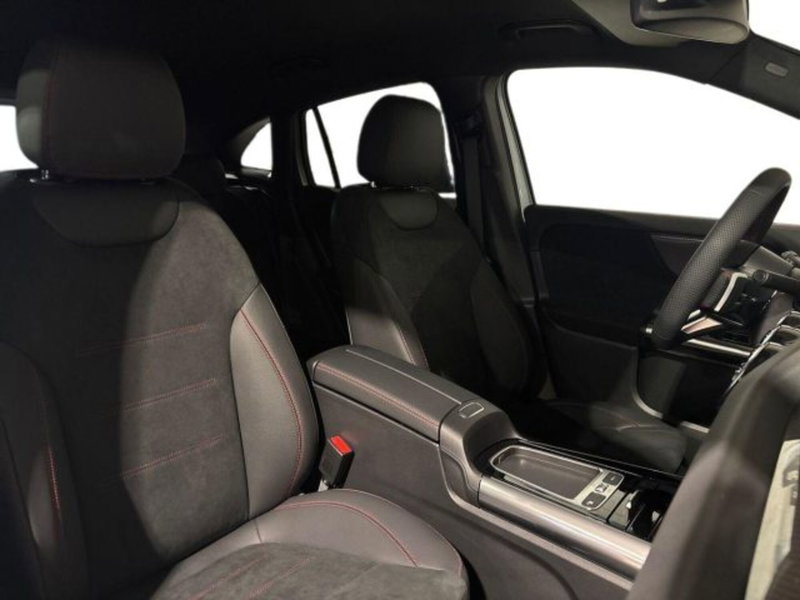 Mercedes-Benz GLA SUV nuova a Bologna (16)