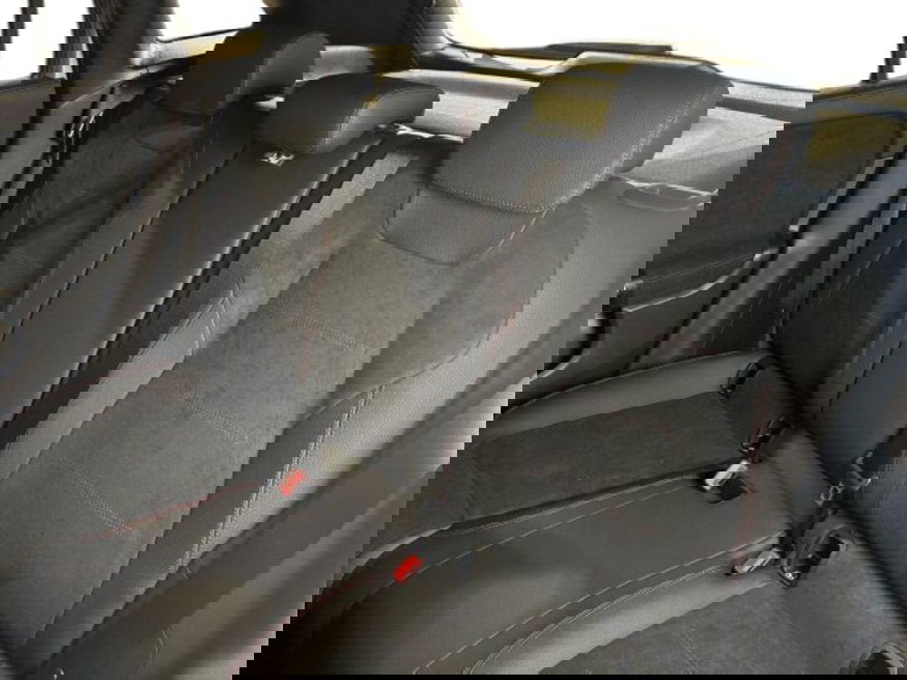 Mercedes-Benz GLA SUV nuova a Bologna (9)