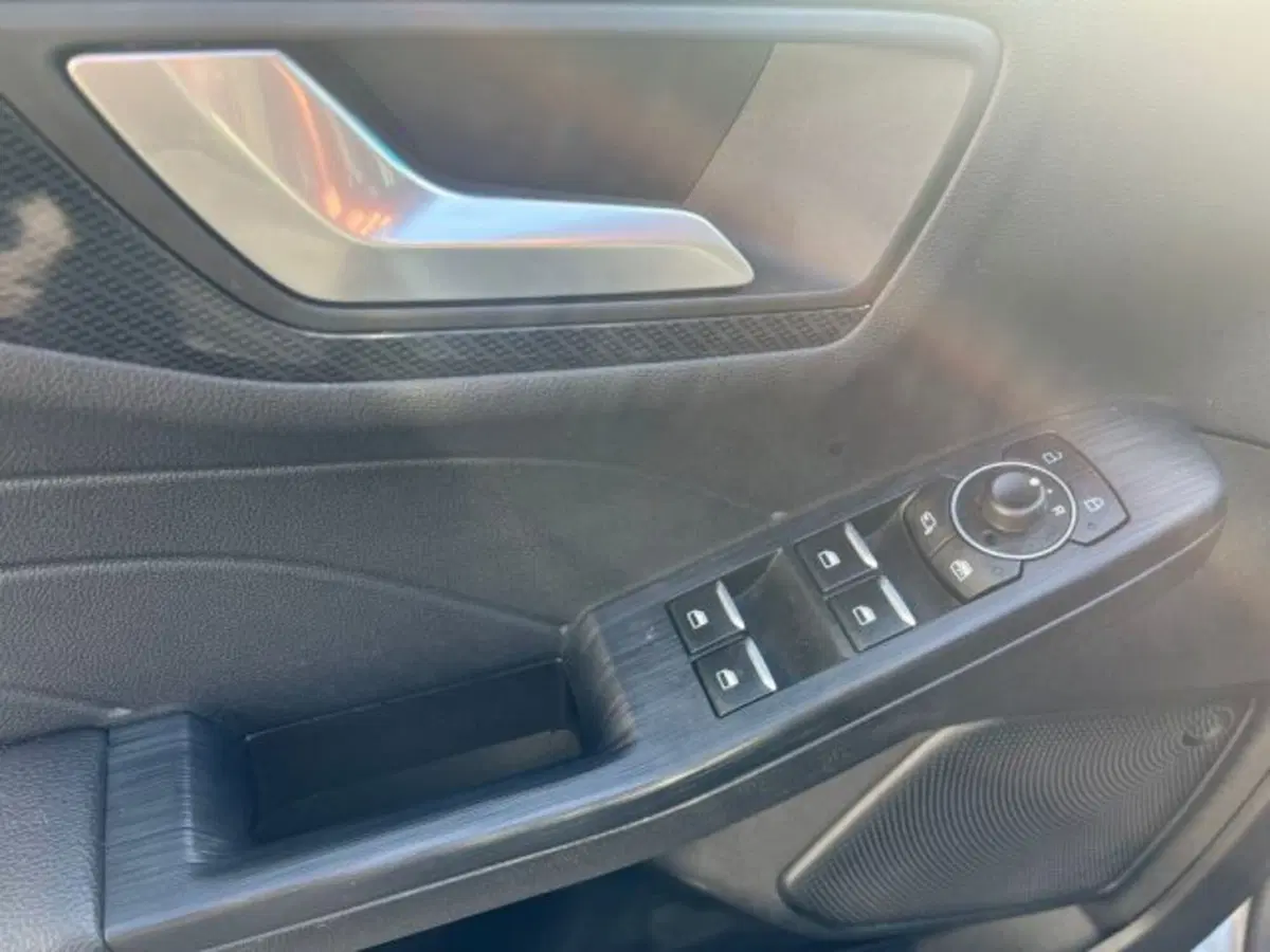 Ford Kuga usata a Lodi (14)