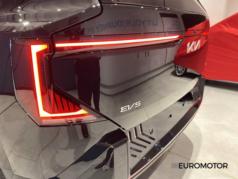 Kia EV5 nuova a Bari (13)