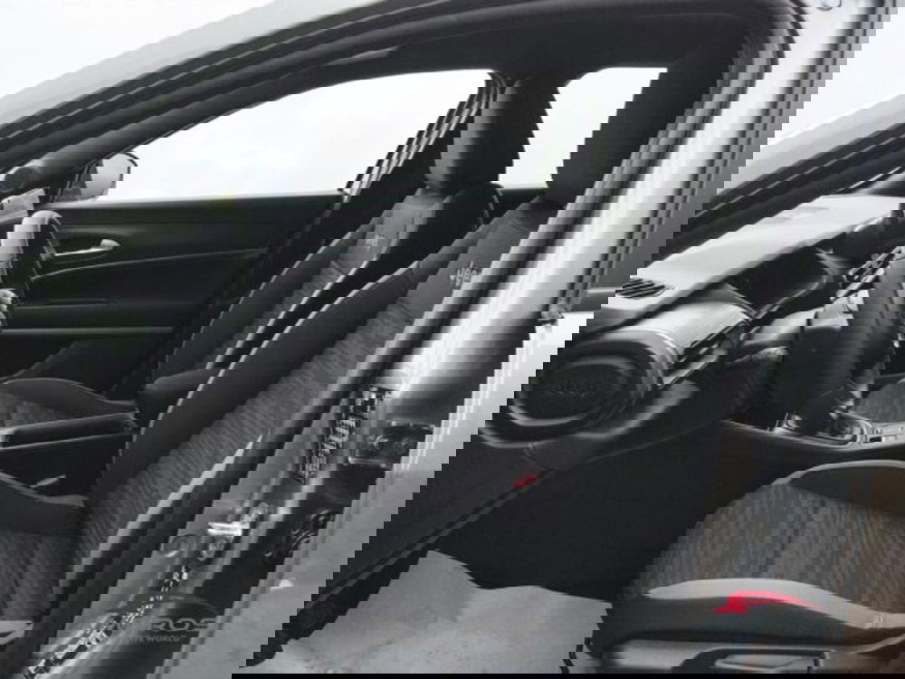 Jeep Avenger nuova a Perugia (10)