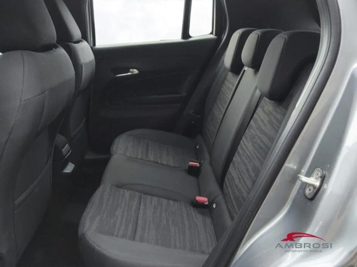 Jeep Avenger nuova a Perugia (11)