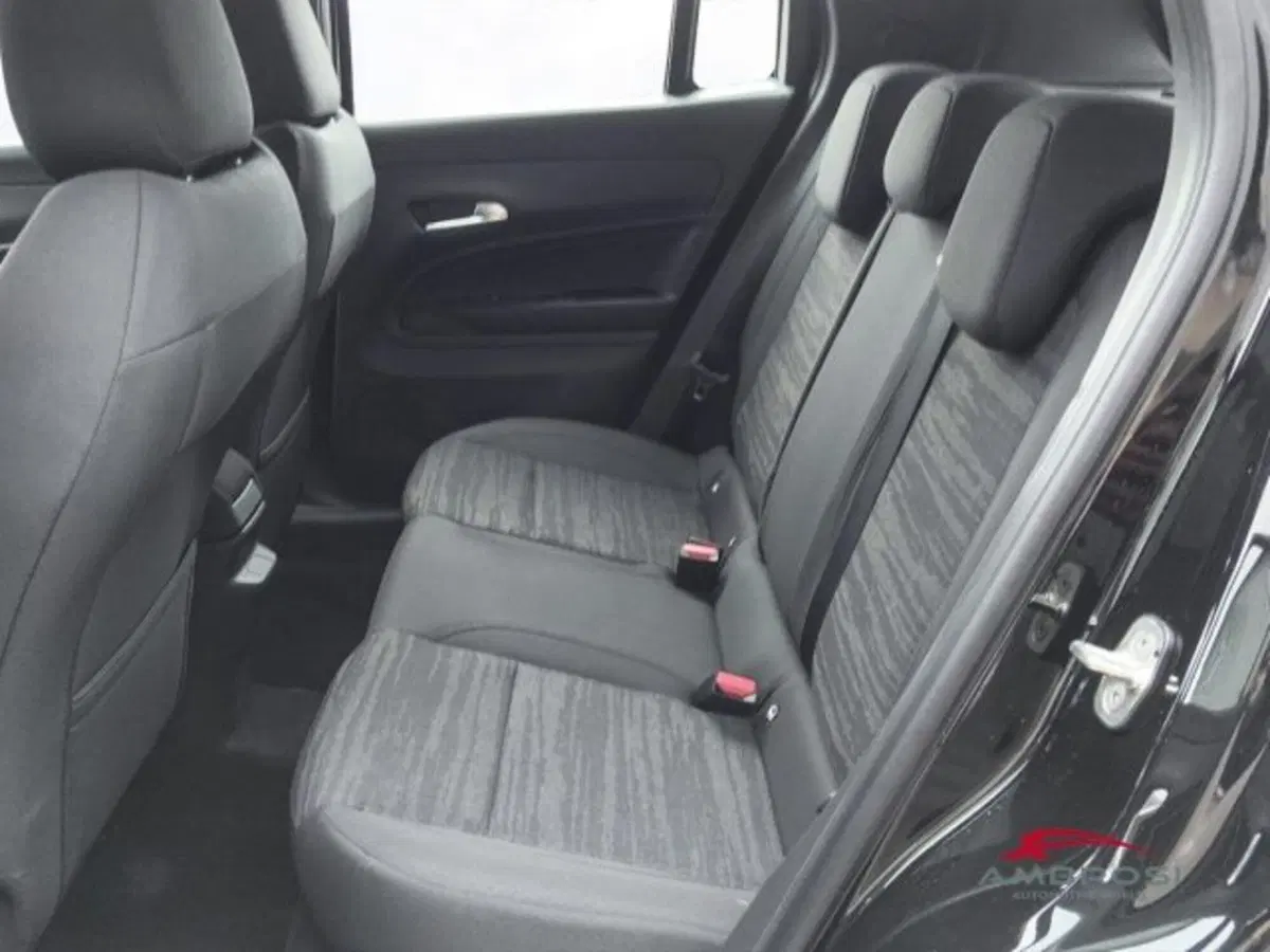 Jeep Avenger nuova a Perugia (11)